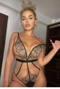 Amy pretty blonde whit big tits is ready for outcall