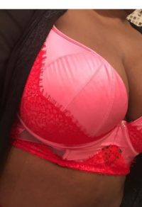 Curvy Busty Ebony Available In Glasgow Incalls only